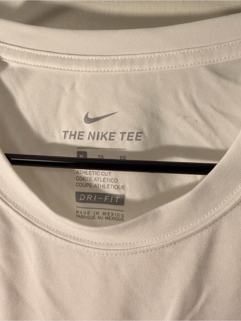 Nike White Tar Heels Basketball Graphic Tee - Picture 2 of 3